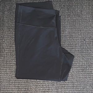 Lulu cropped leggings